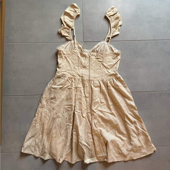 Francesca’s Elegant beige / cream mini Dress lien - Picture 7 of 7